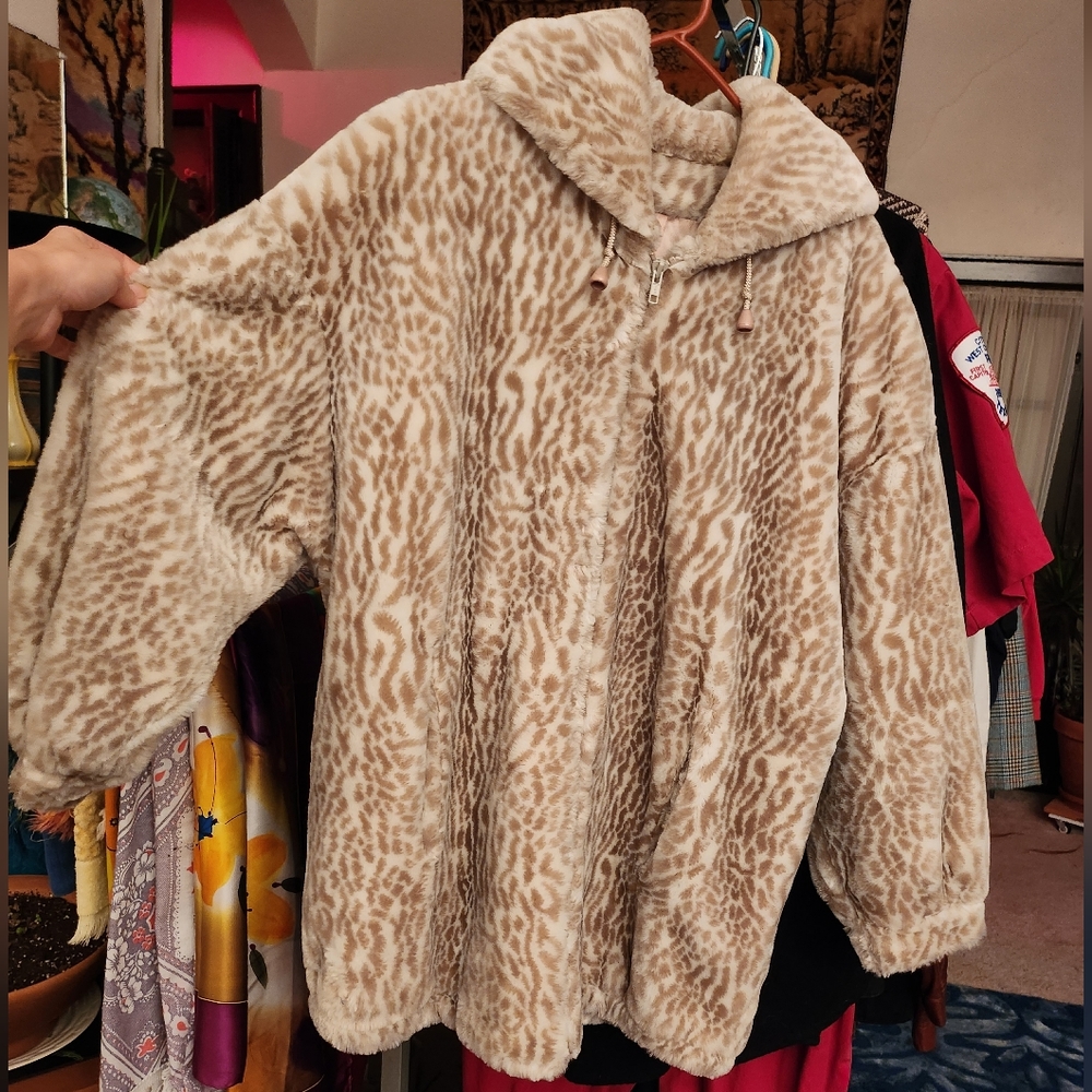 Vintage Faux Fur Hooded Coat Cream Tan Leopard Medium USA made